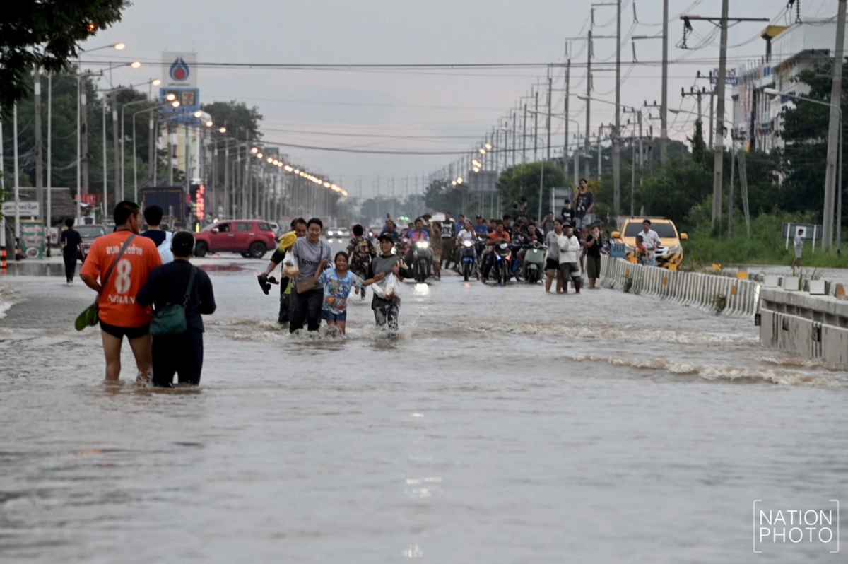 Tình trạng lũ lụt tại tỉnh Ang Thong, miền Trung Thái Lan.
