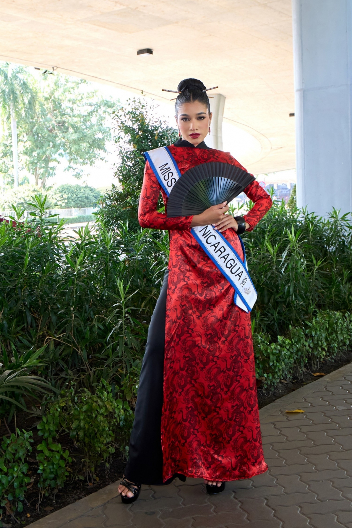 foreign beauty queens gather in vietnam for miss cosmo 2025 picture 5