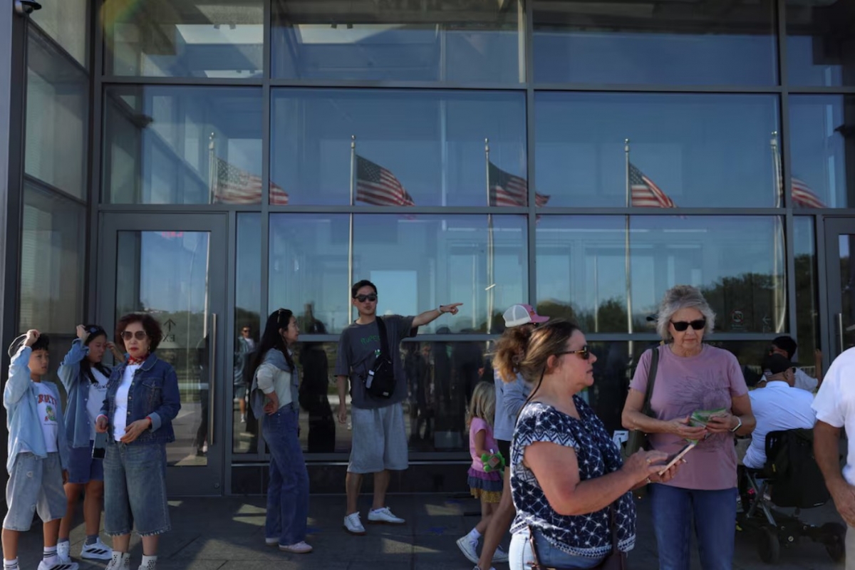 Người dân Mỹ chật vật xoay xở giữa cơn bão đóng cửa chính phủ