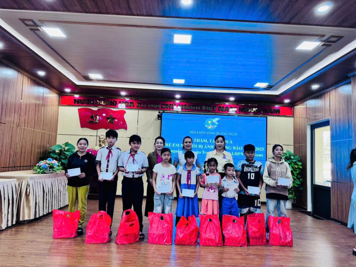 Nestlé ủng hộ đồng bào các tỉnh miền Trung, Tây Nguyên bị ảnh hưởng mưa lũ