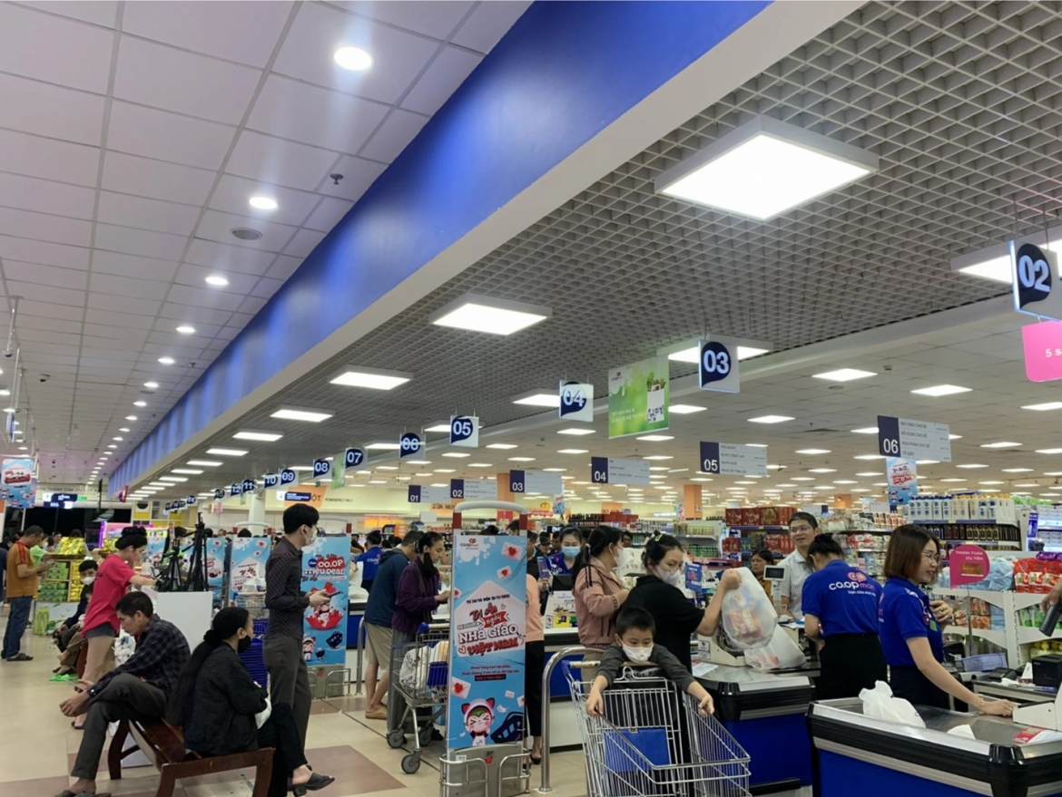 saigon co.op giam sau thuc pham thiet yeu, san se cung nguoi dan mien trung hinh anh 11