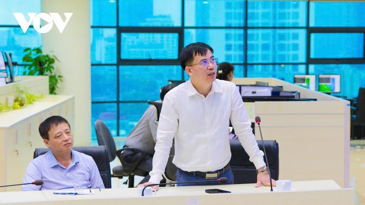 rare weather phenomenon unleashes historic flooding in central vietnam picture 3