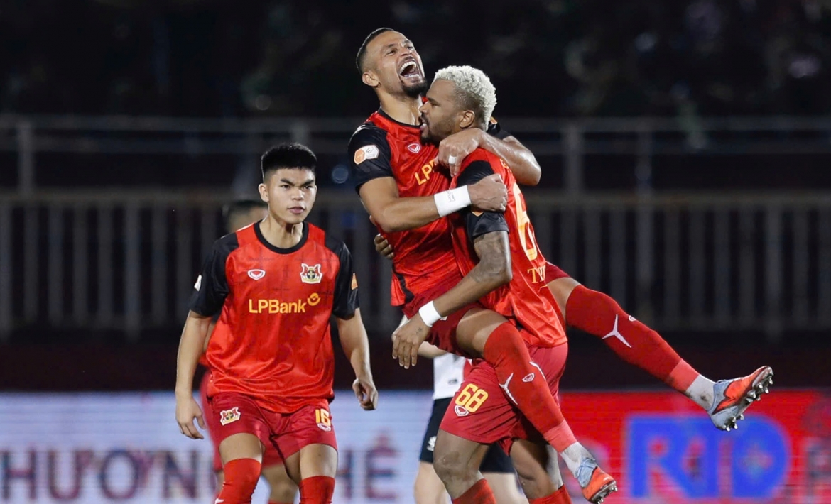 clb ninh binh la vua kiem diem san khach tai v-league 2025 2026 hinh anh 1