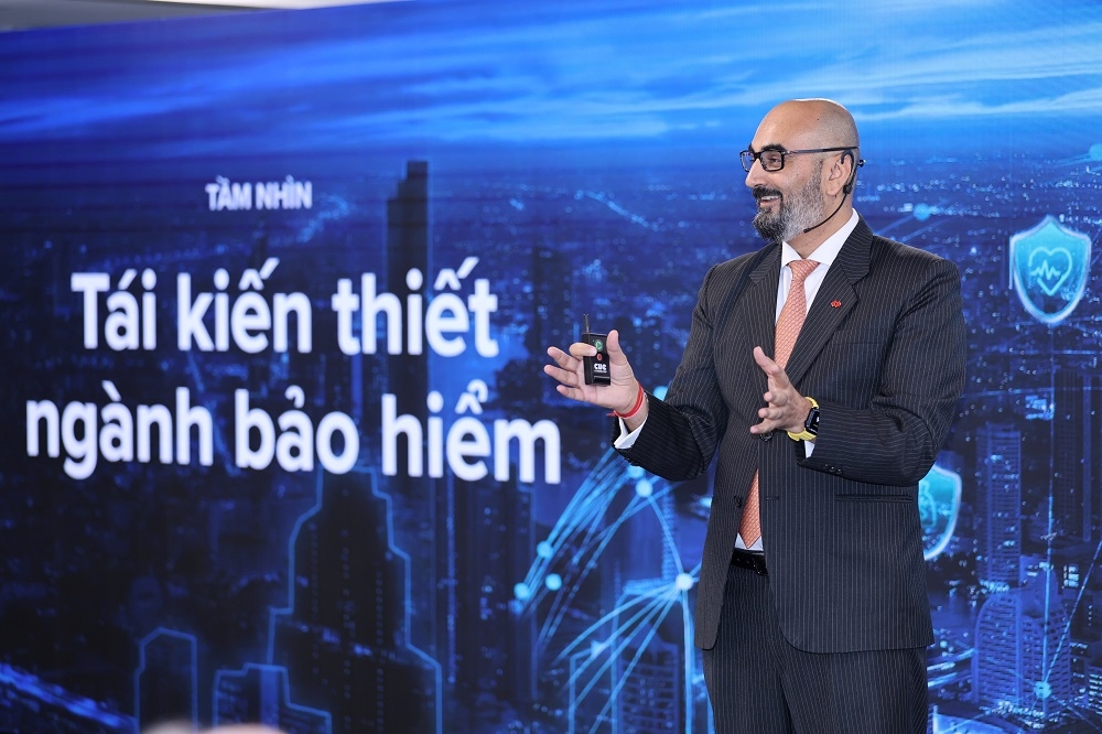 techcombank phan phoi techcom life, nang tam bao hiem cho khach hang viet hinh anh 2
