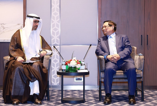 pm meets kuwaiti officials, businessmen, calls for specific joint projects picture 2