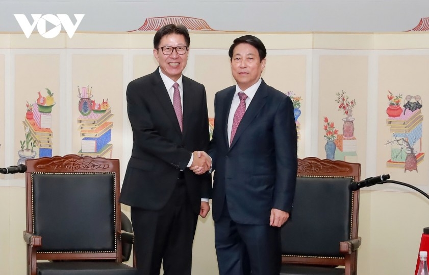 president luong cuong meets busan mayor to advance practical cooperation picture 1 president luong cuong meets busan mayor to advance practical cooperation picture 1