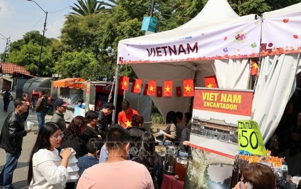 bazaar in mexico demonstrates vietnam s connecting role in asean-mexico relations picture 2