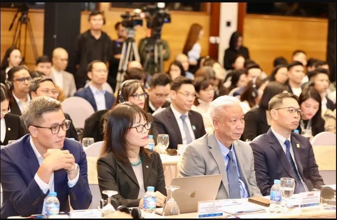 nearly 18 billion cashless transactions recorded in nine months picture 1