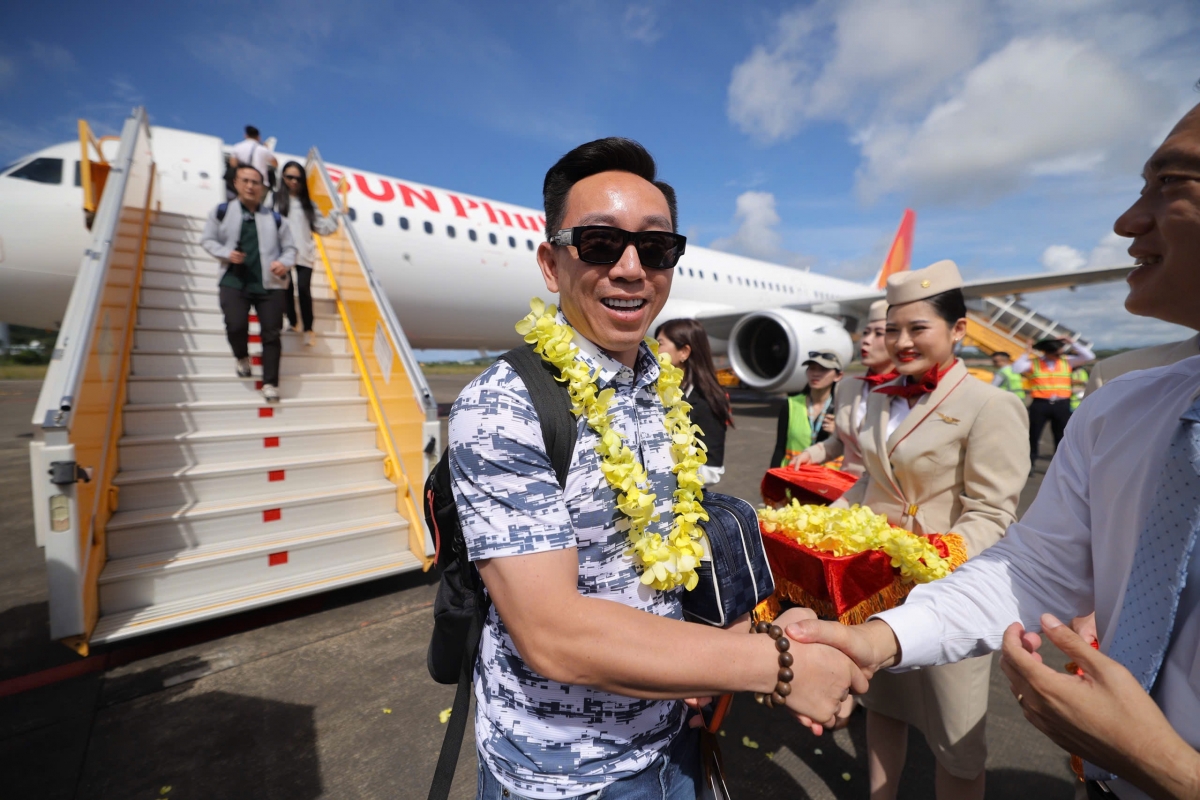 Chuyến bay đầu tiên của Sun PhuQuoc Airways đưa 220 hành khách đến Phú Quốc