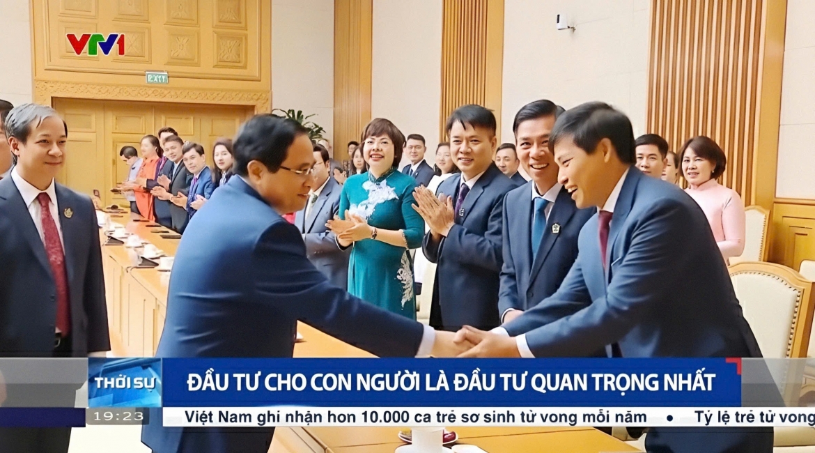 ths. lai the vinh, nguoi thay giu ngon lua giao duc trong ky nguyen so hinh anh 2