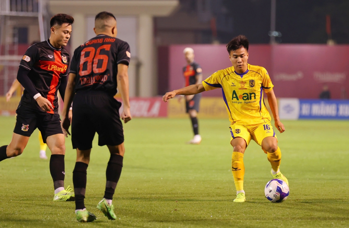 ket qua v-league hom nay 5 11 ninh binh thang nhe slna, hai phong fc thua tran hinh anh 8