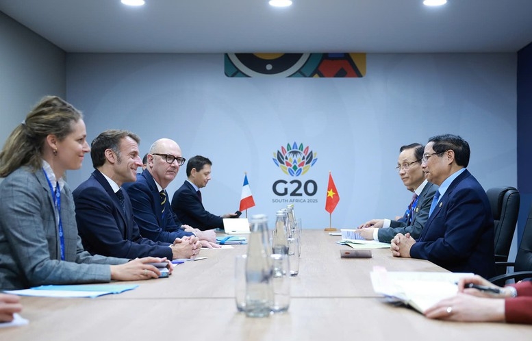 thu tuong pham minh chinh gap tong thong phap emmanuel macron hinh anh 1