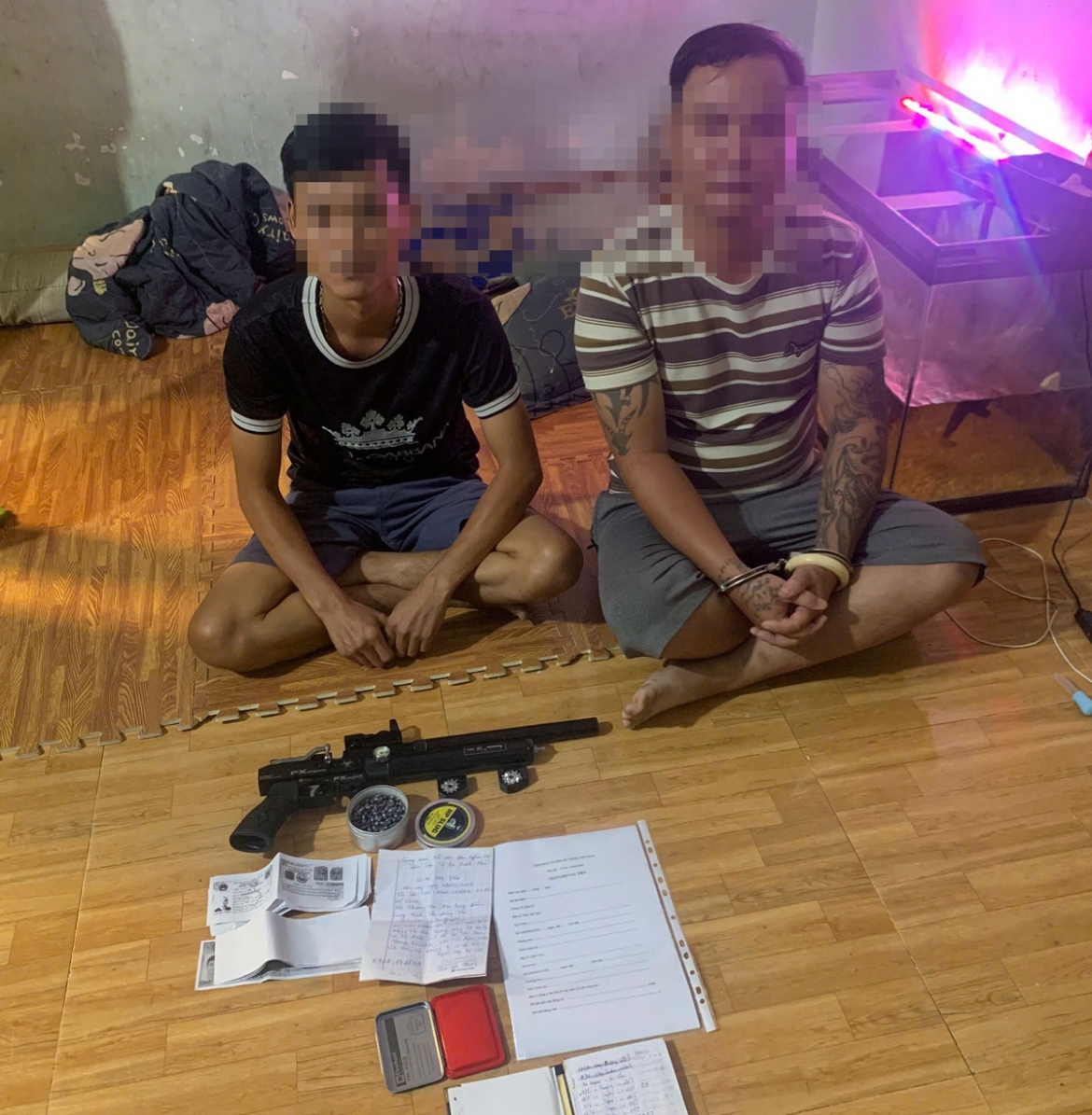 triet pha nhom cho vay cat co 528 nam o Dong nai, thu giu ca sung va dan hinh anh 2