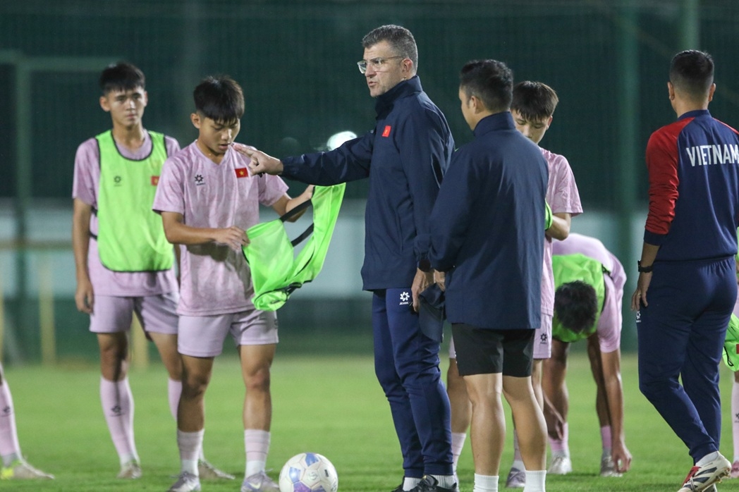 u17 viet nam chot danh sach du vong loai u17 chau A noi bat ha noi fc va pvf hinh anh 1