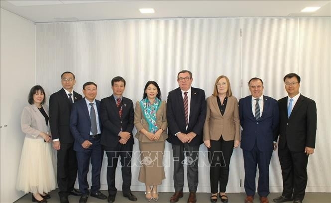 vietnam, spain s catalonia step up cooperation in public auditing picture 1