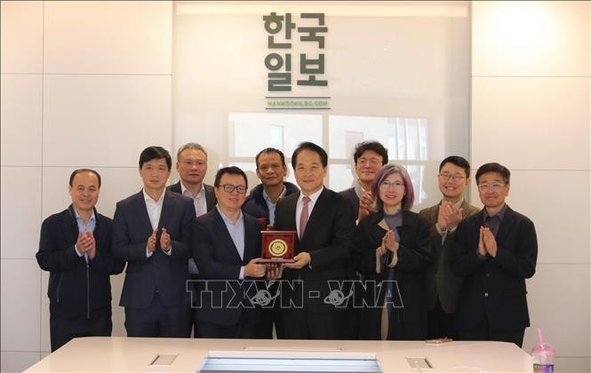 vietnam, rok step up journalism cooperation in ai era picture 1