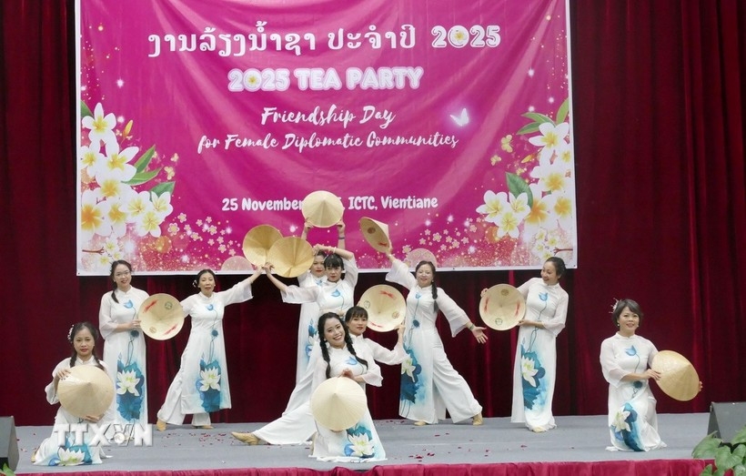 vietnamese culture showcased in laos through annual tea party picture 1