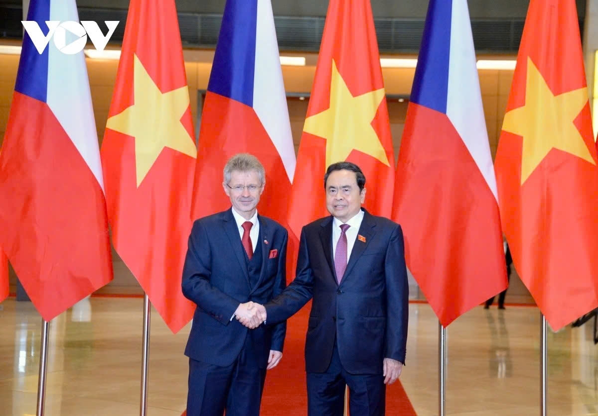 high-level talks in hanoi reinforce vietnam czech strategic partnership picture 1