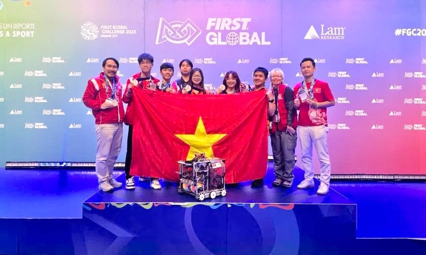 vietnam wins silver medal at world robot contest in panama picture 1