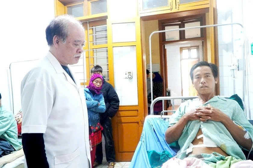 benh vien da khoa khu vuc bac ha lao cai cuu song benh nhan bi vo gan hinh anh 1