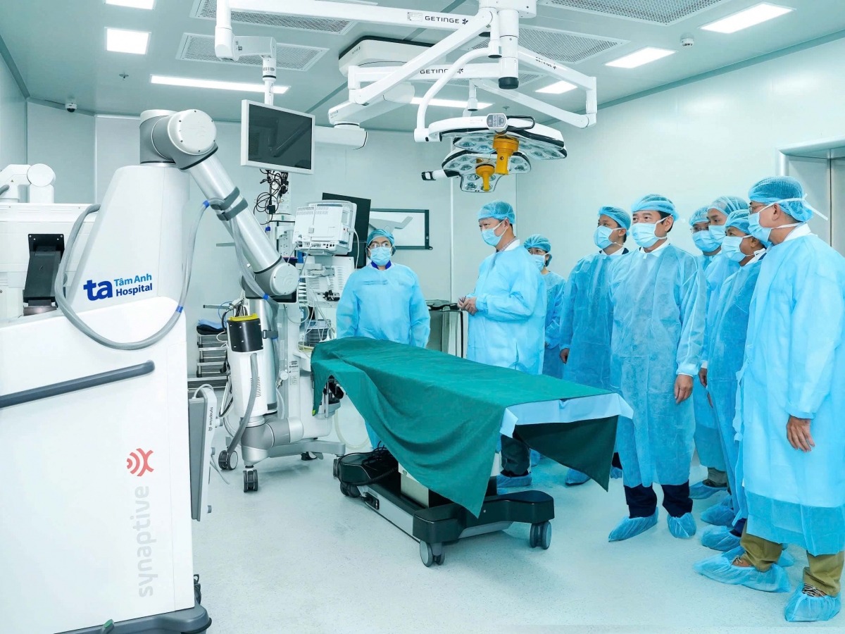 Công - tư song hành, y tế TP.HCM mở rộng năng lực điều trị chuyên sâu