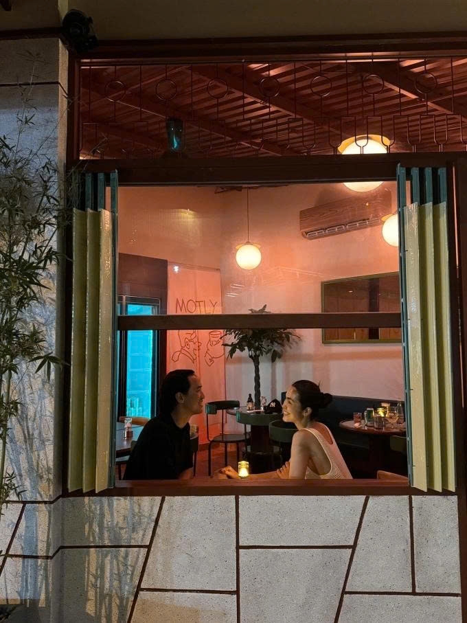sao viet 6 11 nghe si quang minh va vo 9x mung quy tu tron 1 tuoi hinh anh 6