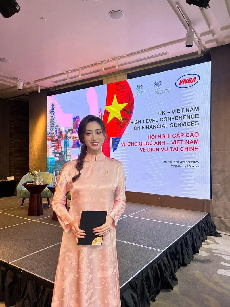 sao viet 8 11 hoa hau Do thi ha cung chong di lam tu thien hinh anh 6