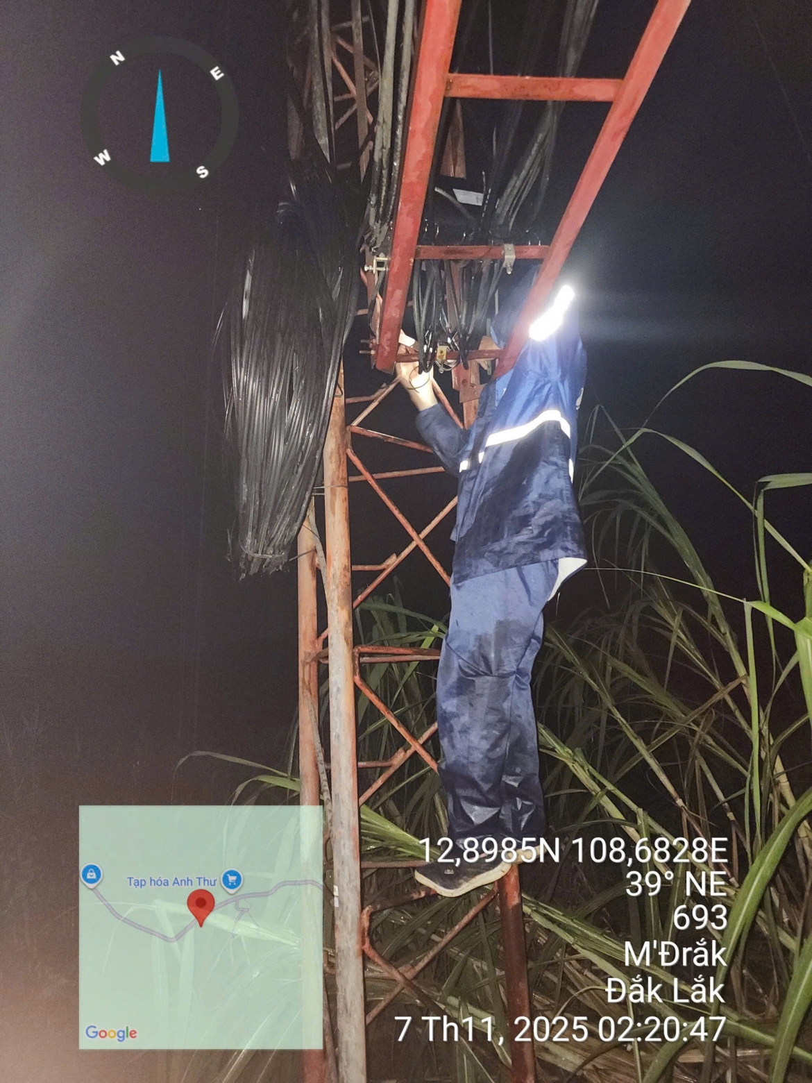 nguoi ket noi cac cuoc goi binh an khi bao di qua hinh anh 1