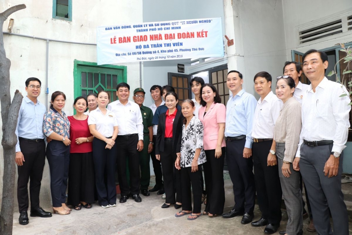 noi giu lua nghia tinh giua do thi nang dong tp.hcm hinh anh 7