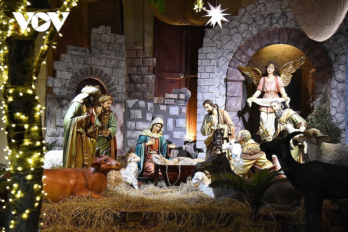 hanoi s st. joseph s cathedral glows ahead of christmas 2025 picture 14