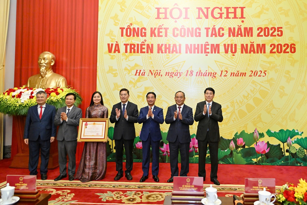 chu tich nuoc du hoi nghi tong ket cong tac nam 2025 cua van phong chu tich nuoc hinh anh 5
