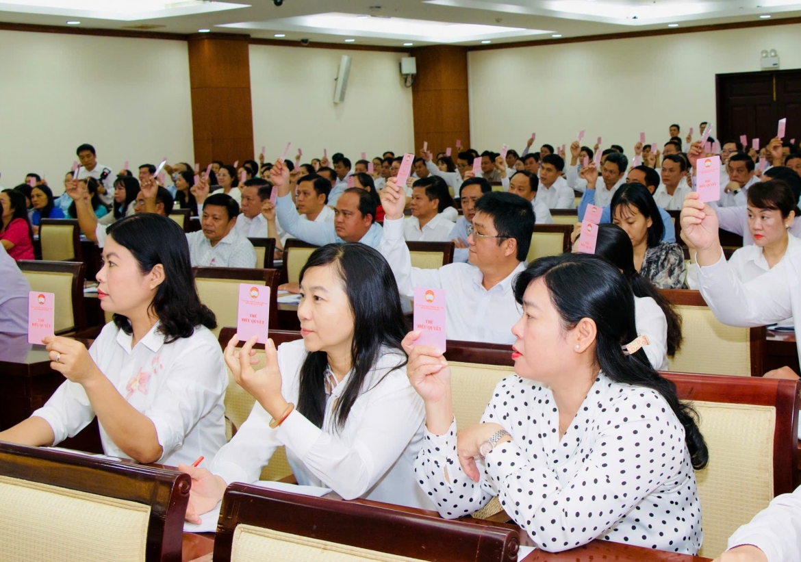 hoi nghi hiep thuong lan i tp.hcm de nghi bo sung co cau mttq va kinh te tu nhan hinh anh 3
