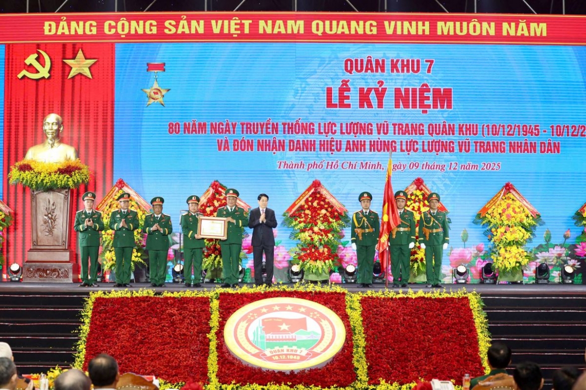 luc luong vu trang quan khu 7 sang ngoi pham chat bo doi cu ho trong thoi ky moi hinh anh 1