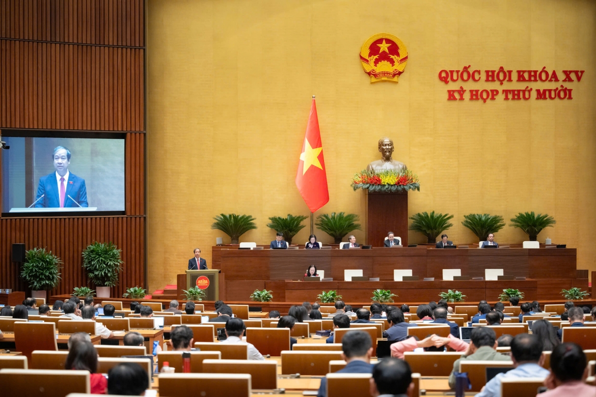 Den nam 2030, sach giao khoa se duoc cung cap mien phi, uu tien vung kho khan hinh anh 2
