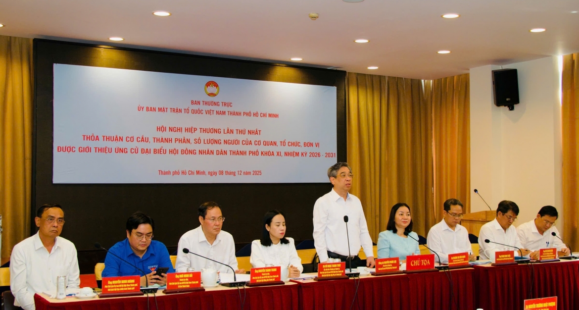 hoi nghi hiep thuong lan i tp.hcm de nghi bo sung co cau mttq va kinh te tu nhan hinh anh 1