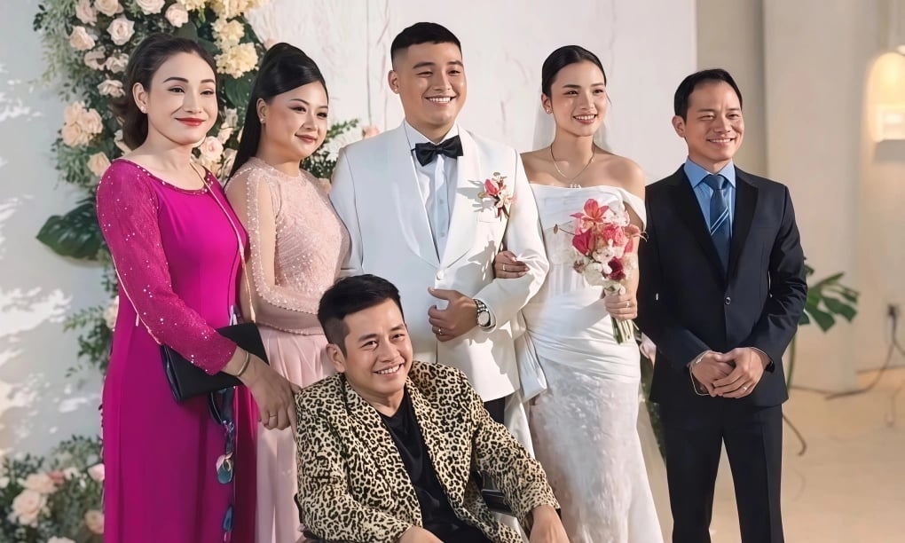 sao viet 27 12 midu don giang sinh ngot ngao ben chong doanh nhan hinh anh 2