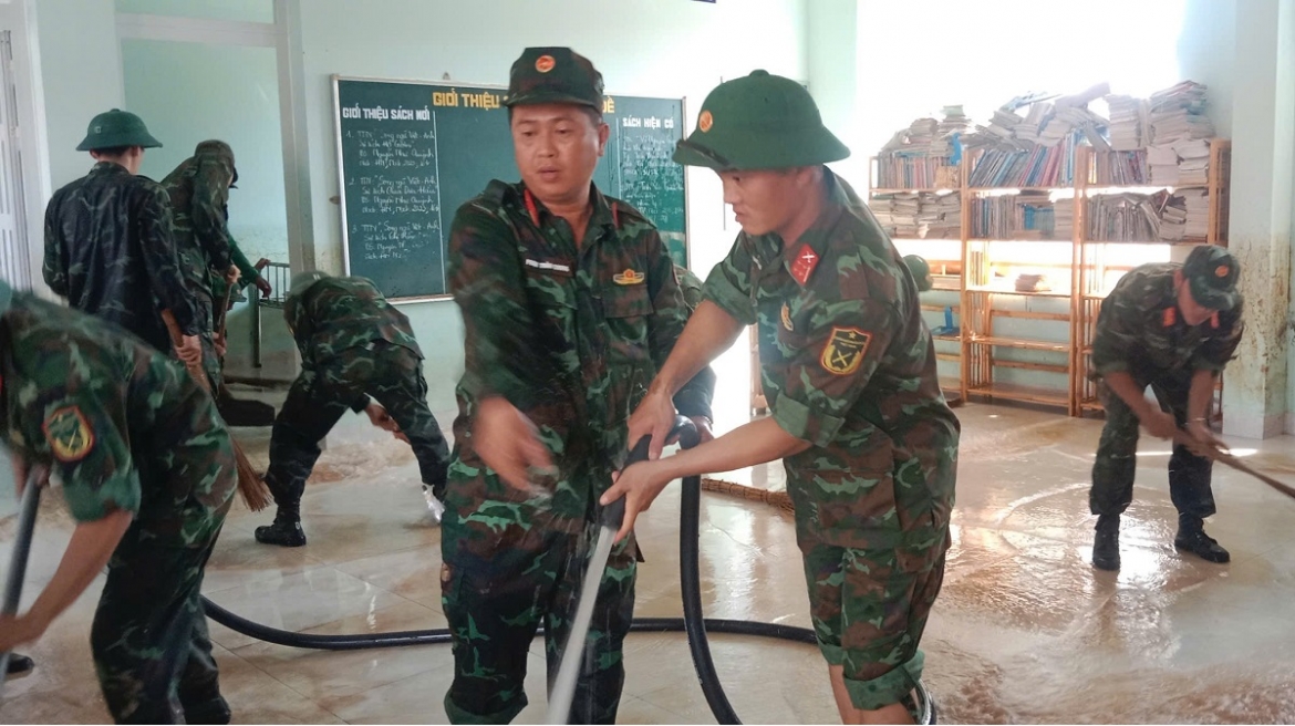 gan 300 hoc sinh nguoi cham bi anh huong boi mua lu o lam Dong da tro lai truong hinh anh 1