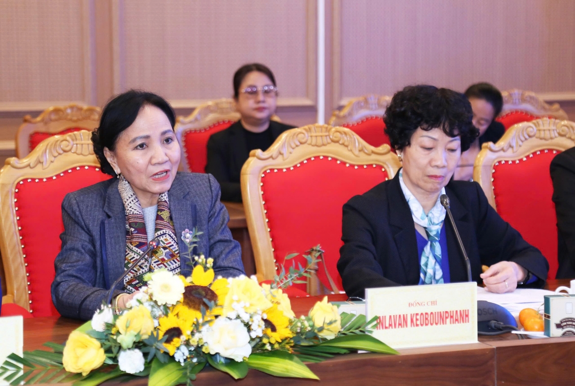 thuc day hop tac, that chat tin cay viet nam - lao trong giai doan moi hinh anh 3