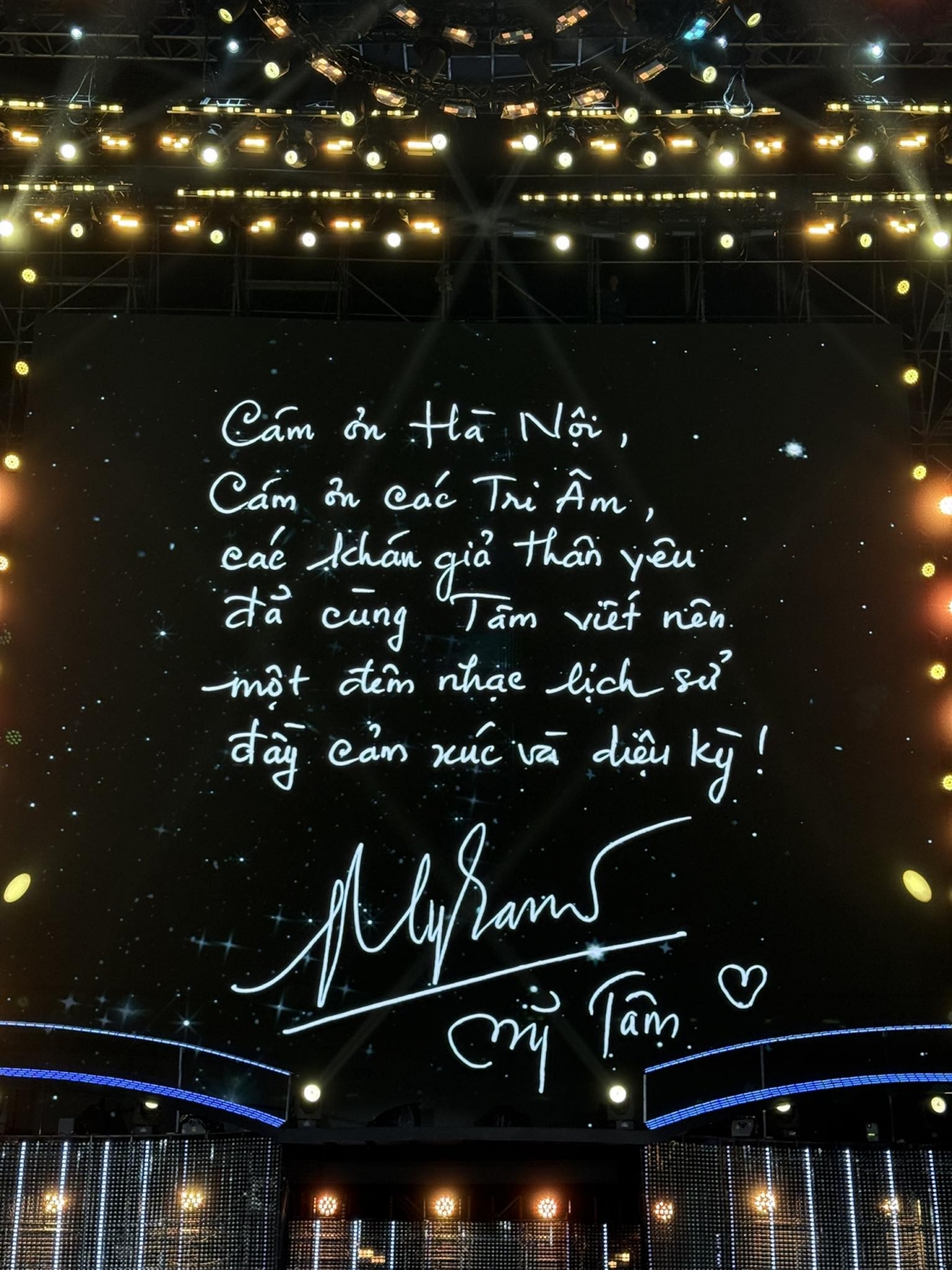 my tam khoe anh tinh tu voi mai tai phen giua concert 40.000 nguoi hinh anh 8