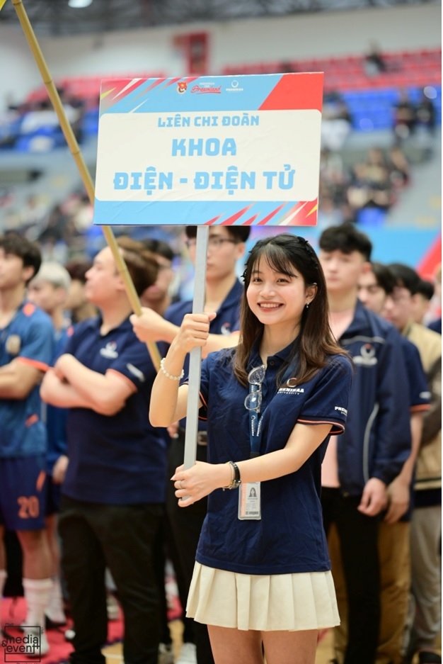 hanh trinh but pha nu sinh khoa hoc chinh phuc giac mo quoc te hinh anh 3