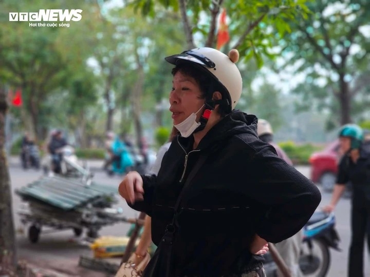 nguoi dan ven ho guom bat dau di doi, ban giao mat bang xay quang truong hon 2ha hinh anh 9