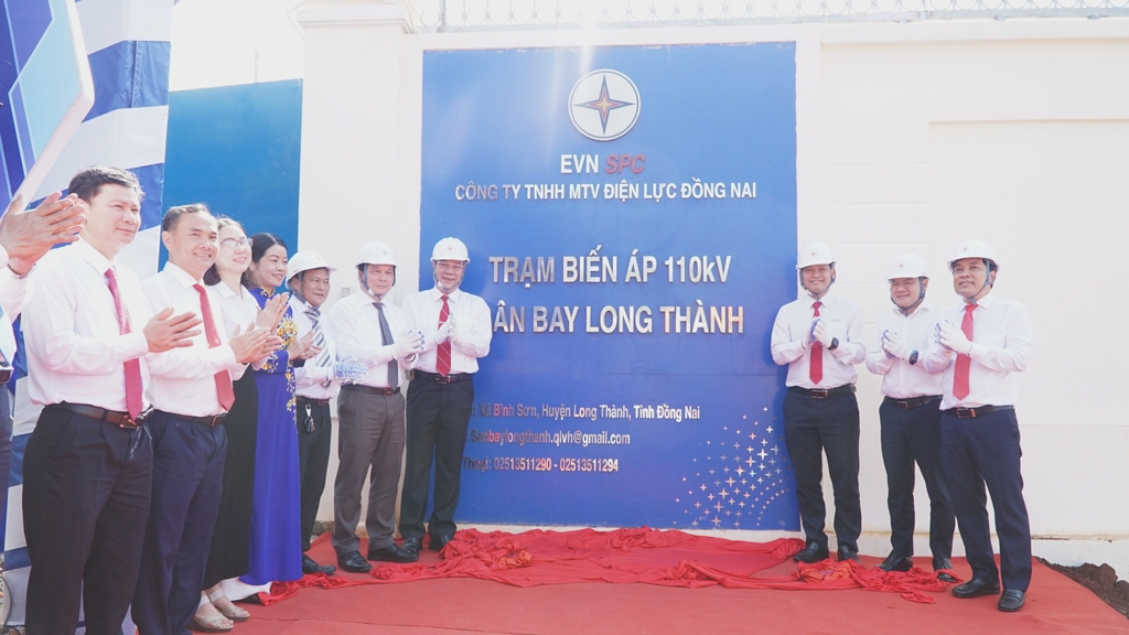 evnspc nhieu cong trinh dien duoc khoi cong, khanh thanh chao mung Dai hoi Dang hinh anh 6