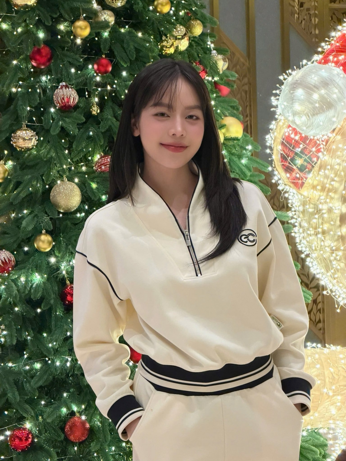 sao viet 22 12 vo chong sieu mau ha anh nghi duong o dubai hinh anh 8