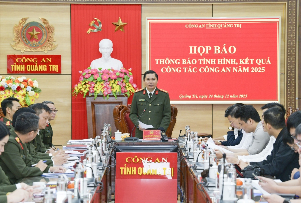 mo hinh cong an ai giai dap thac mac cua nguoi dan moi luc, moi noi hinh anh 3