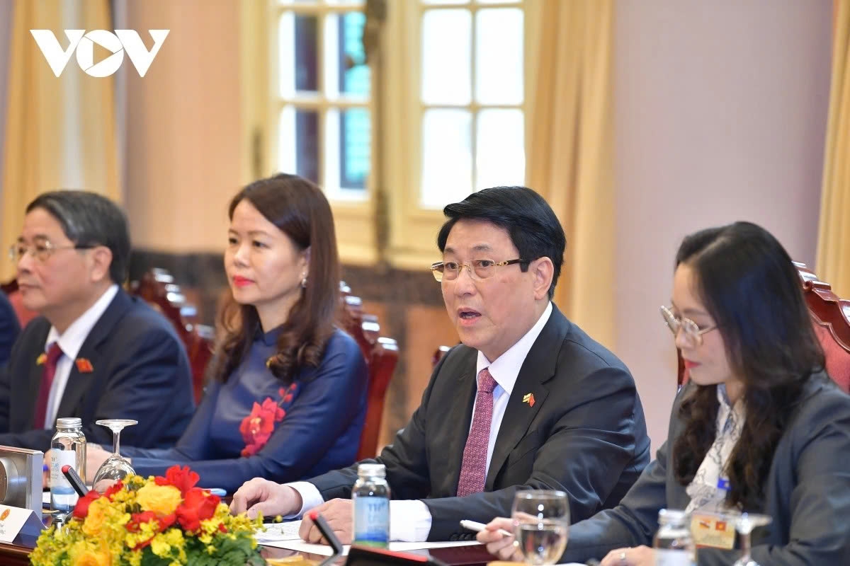 brunei sultan hassanal bolkiah warmly welcomed in hanoi on state visit to vietnam picture 9