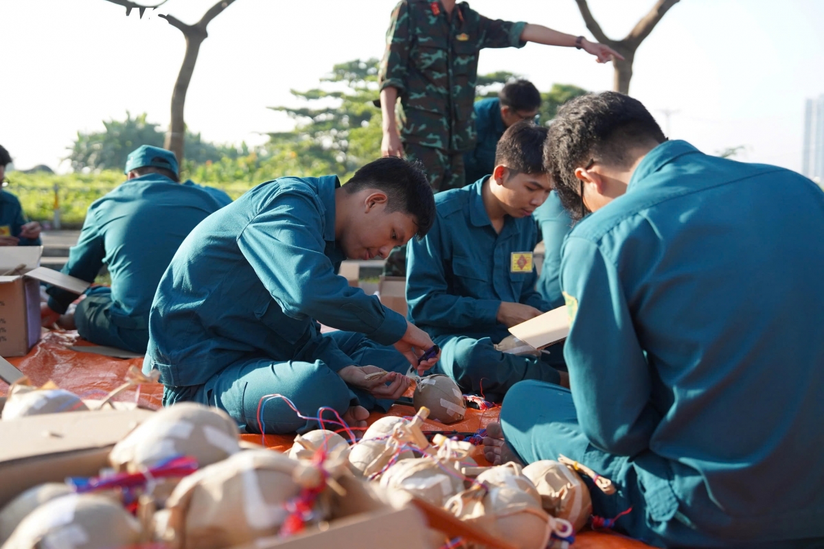 hcm city fireworks sites ready for new year 2026 launch picture 9