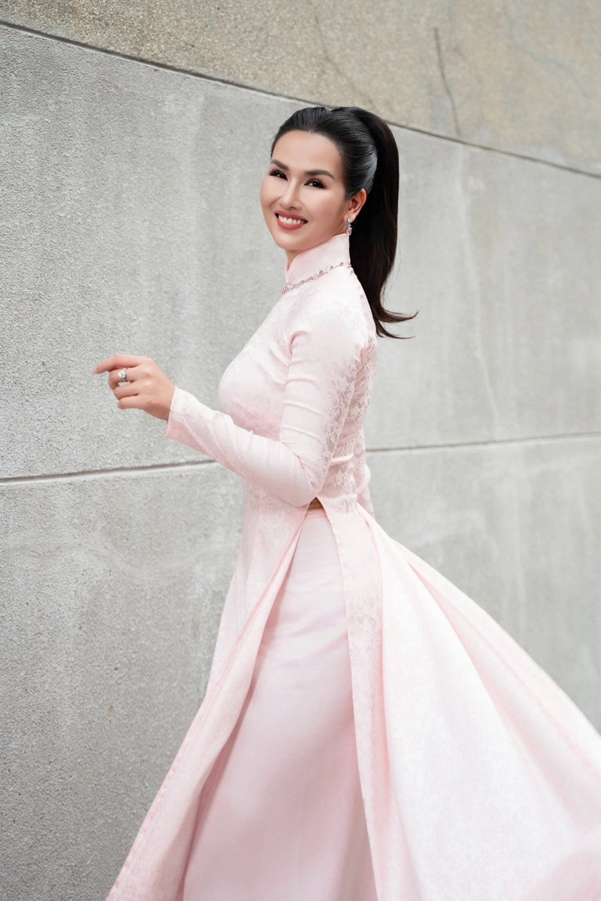 sao viet 15 12 mai tai phen co vu my tam sau concert 40.000 khan gia hinh anh 8