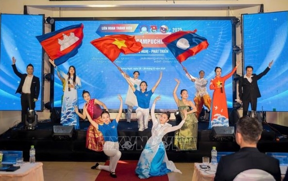 youth festival reinforces solidarity among vietnam, cambodia and laos picture 1