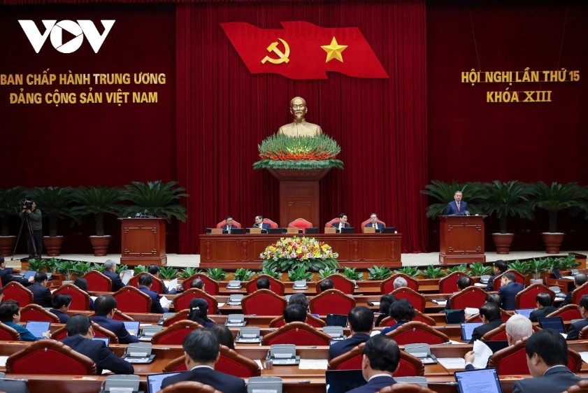 15th party central committee meeting discusses personnel work for 14th national congress picture 1