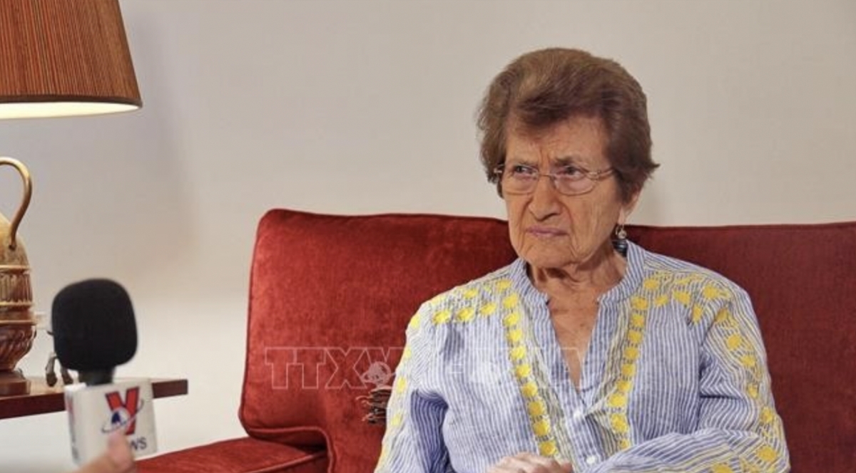 foreign minister mourns passing of us anti-war activists peter and cora weiss picture 1